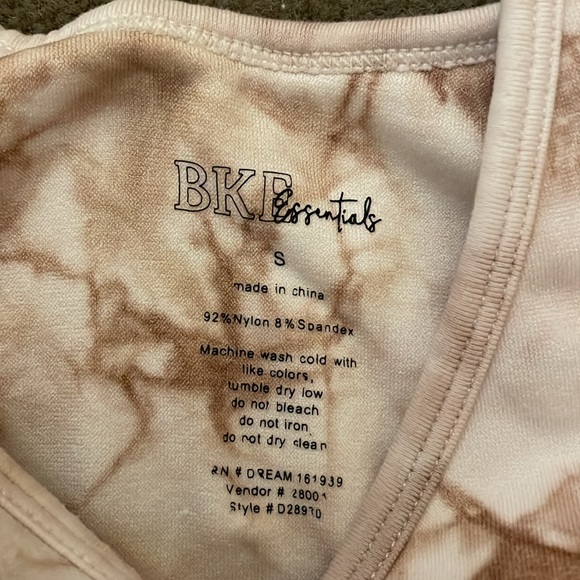 BKE Essentials tank-top size small - Picture 2 of 2